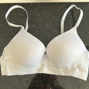 H&M tee shirt push-up Bra